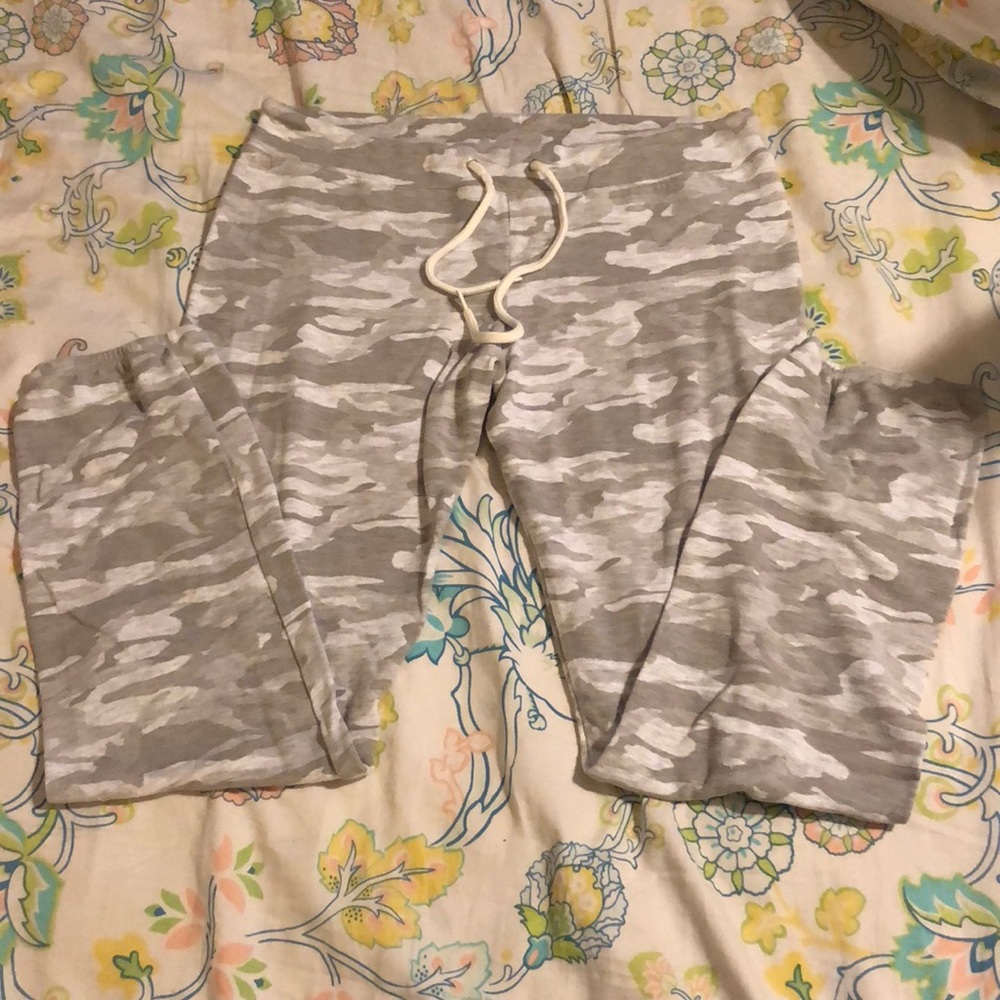 Brand new Monrow joggers